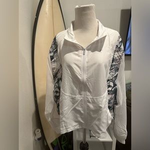 NWT Zyia Long Sleeve Light Hoodie